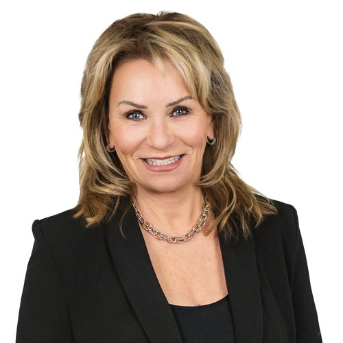Laura Langen image